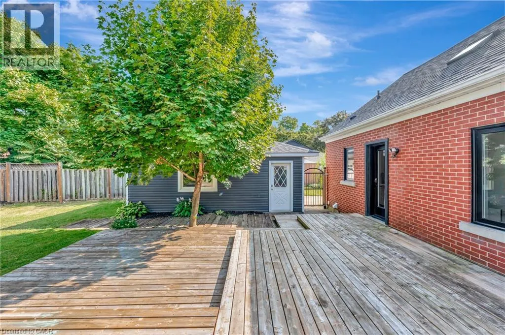 254 PINEWOOD Place