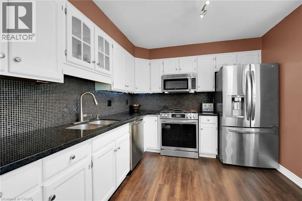 177 MAIN Street W Unit# 8, #8