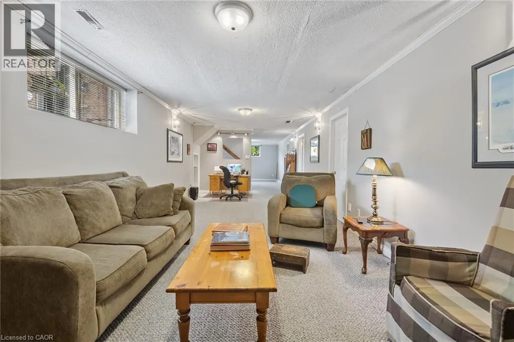 47 MARLEY Crescent