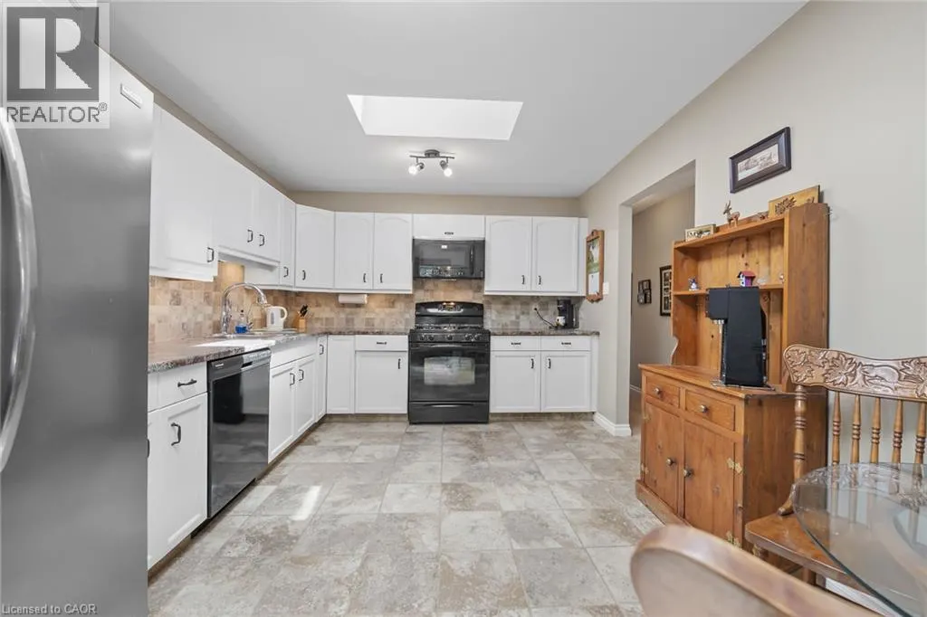 47 MARLEY Crescent