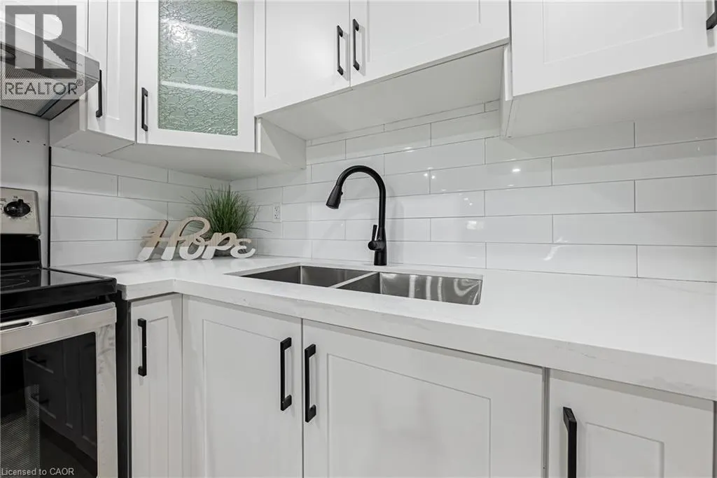 22 WILLIAM JOHNSON Street Unit# LL, #LL