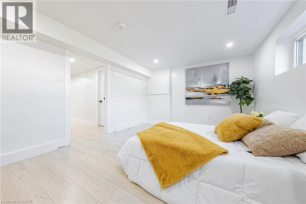 22 WILLIAM JOHNSON Street Unit# LL, #LL