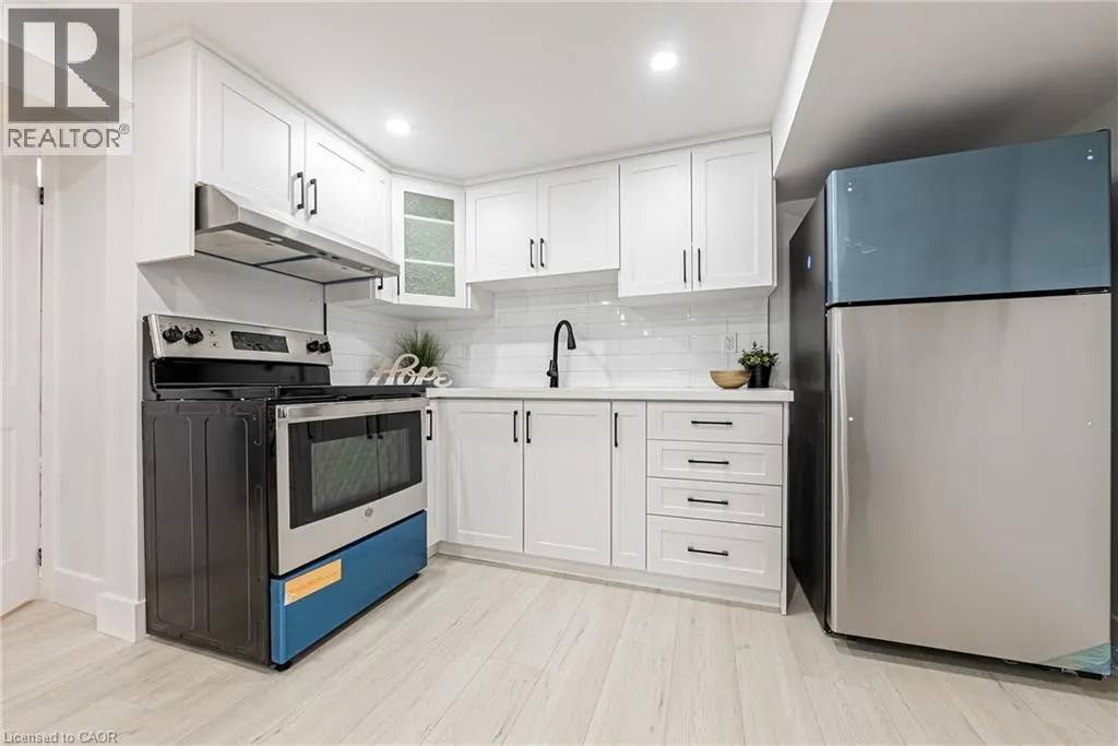 22 WILLIAM JOHNSON Street Unit# LL, #LL