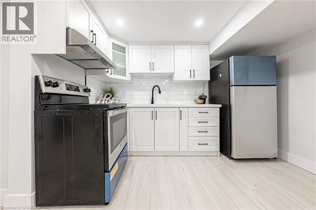 22 WILLIAM JOHNSON Street Unit# LL, #LL