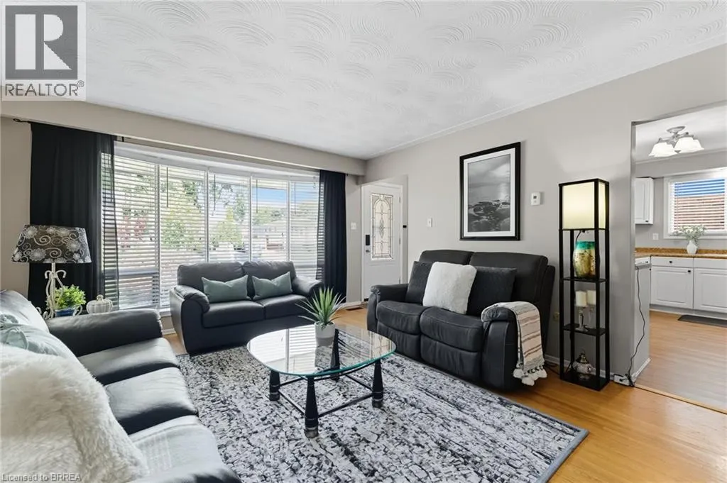 46 ASHGROVE Avenue
