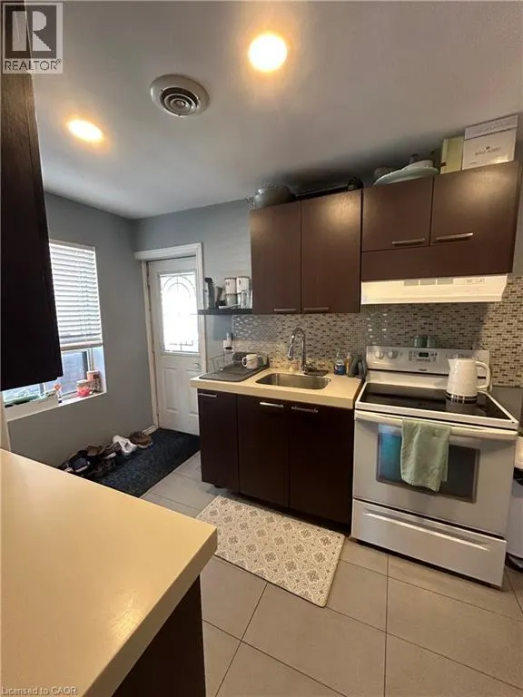 8 ST. MATTHEWS Avenue