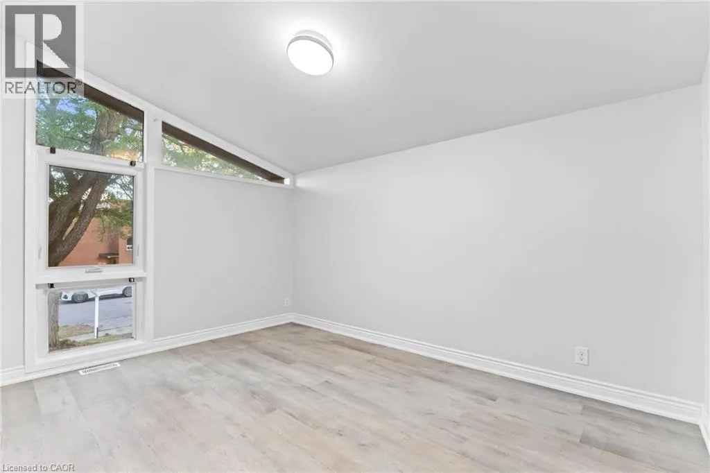 366 DALE Crescent