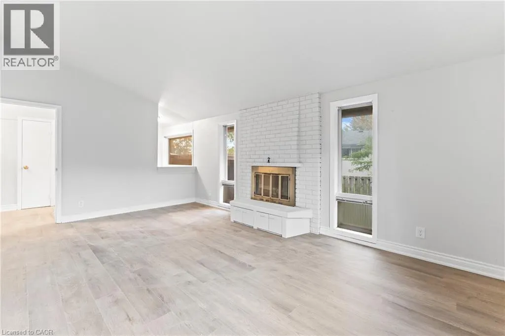 366 DALE Crescent