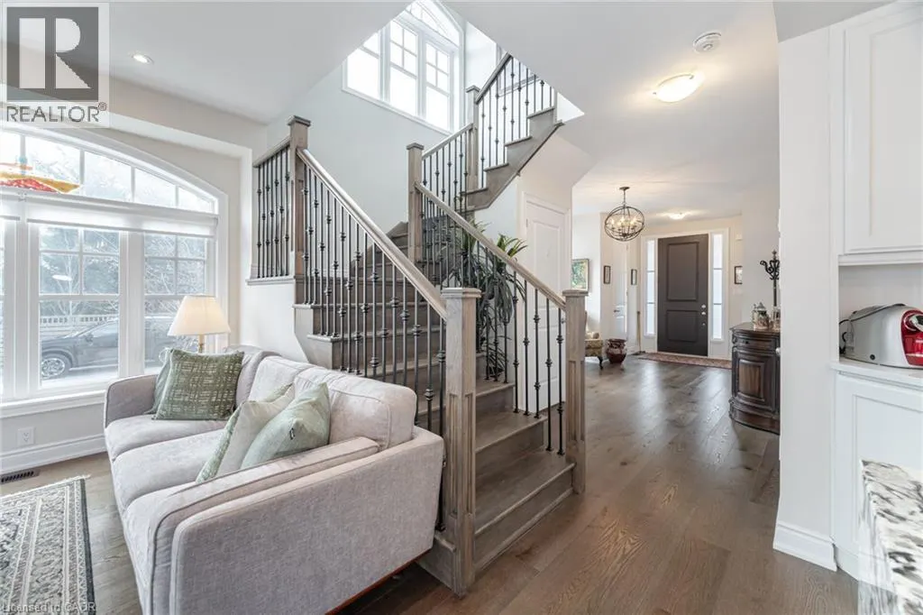 47 WINDSOR Circle