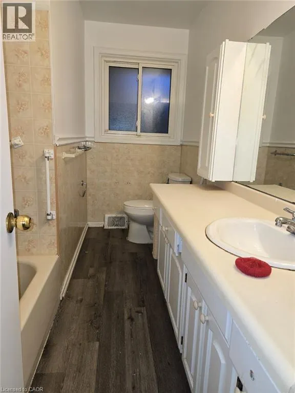26 GLENGARRY Road Unit# Main, #Main