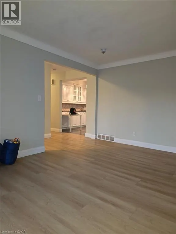 26 GLENGARRY Road Unit# Main, #Main