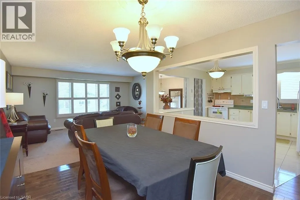 39 MARKSON Crescent