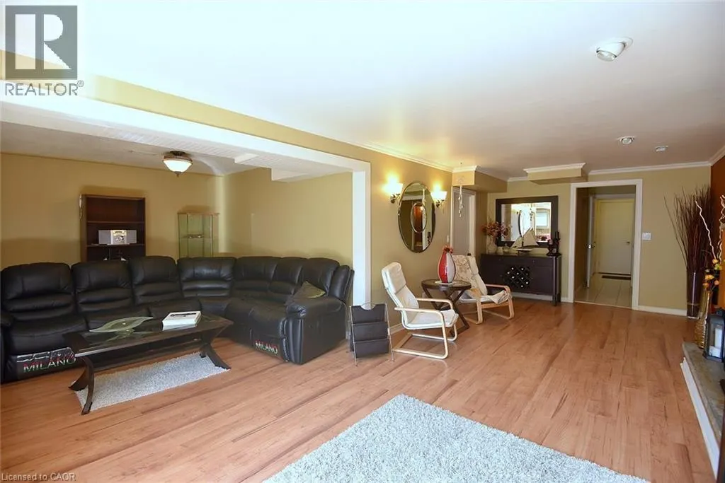 39 MARKSON Crescent