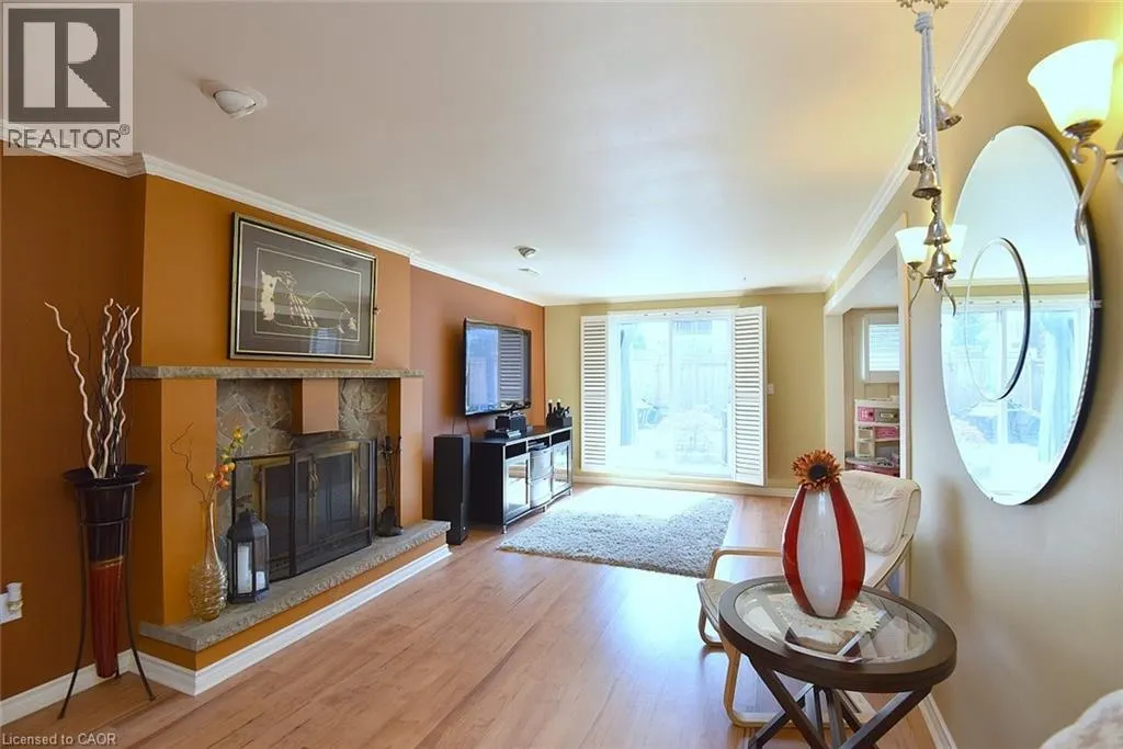 39 MARKSON Crescent