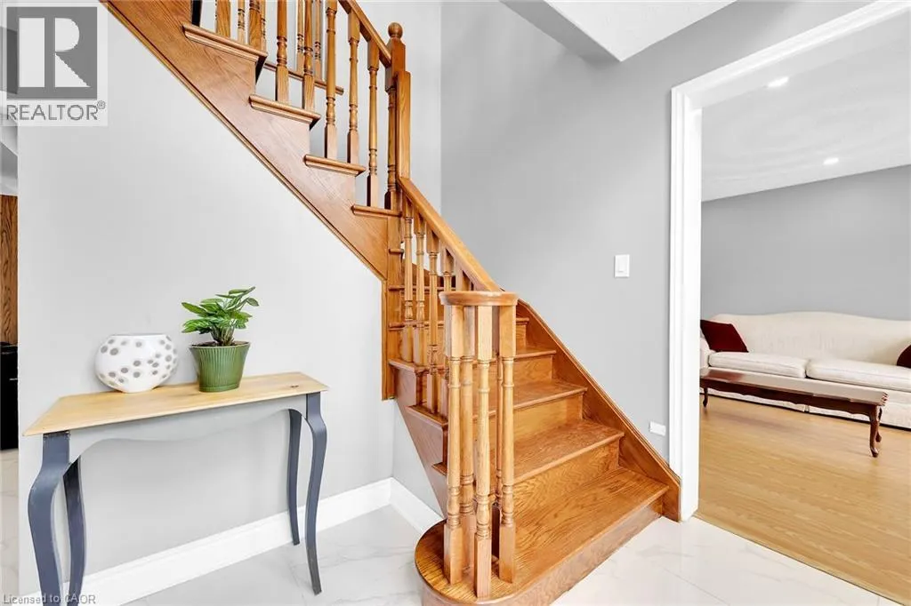 25 HIGHBURY Drive