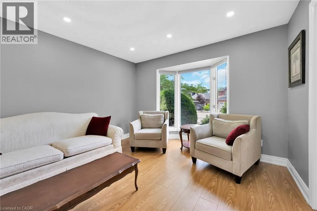 25 HIGHBURY Drive