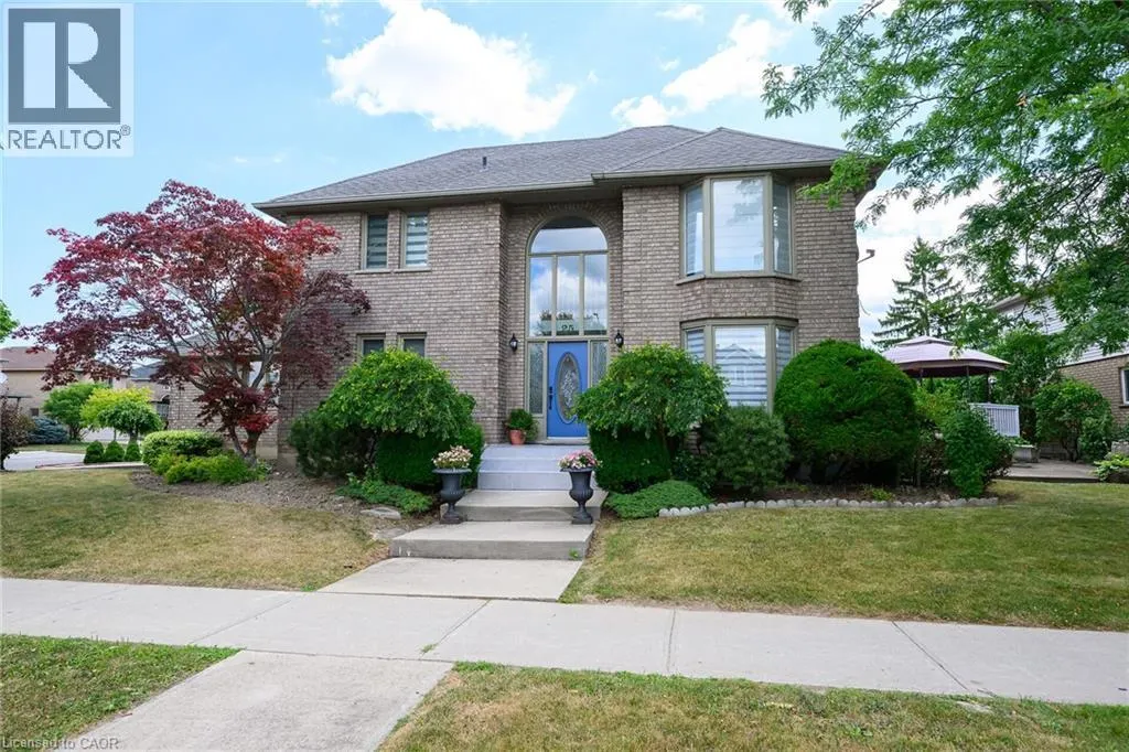 25 HIGHBURY Drive