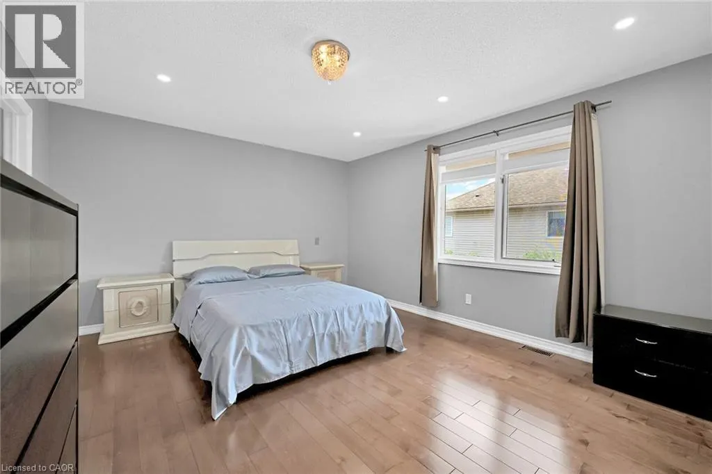 25 HIGHBURY Drive