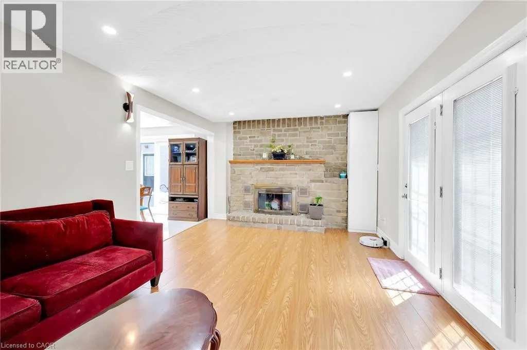 25 HIGHBURY Drive