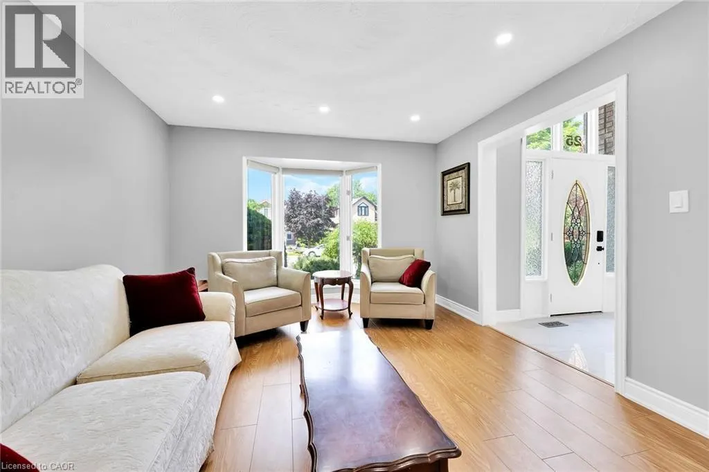 25 HIGHBURY Drive