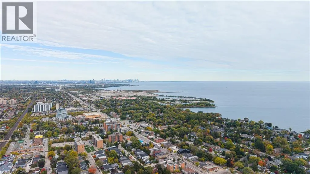 46 WOODLAWN Avenue