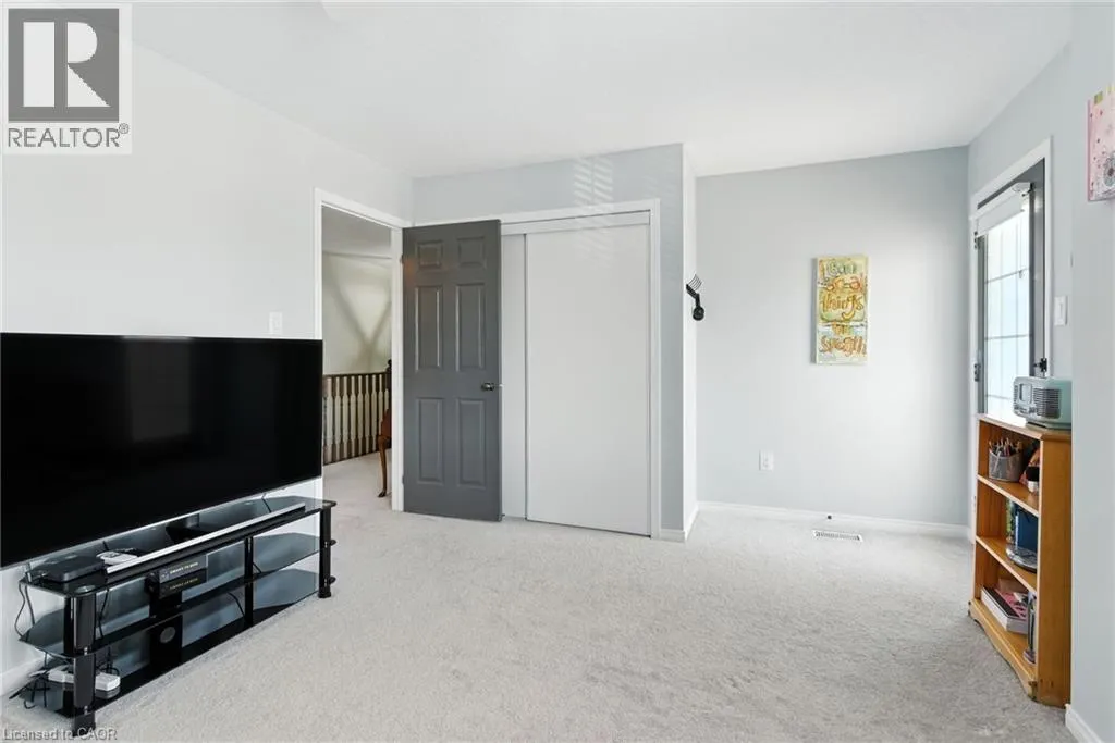 8769 DOGWOOD Crescent