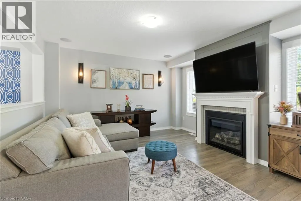 8769 DOGWOOD Crescent