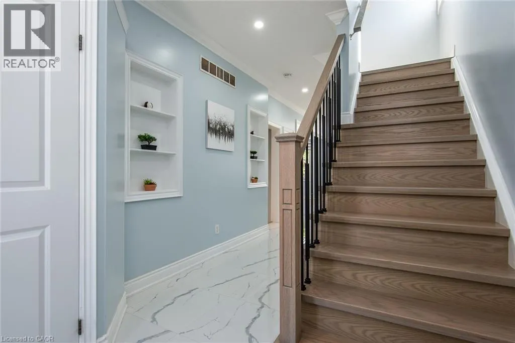 2 VALEBROOK Street