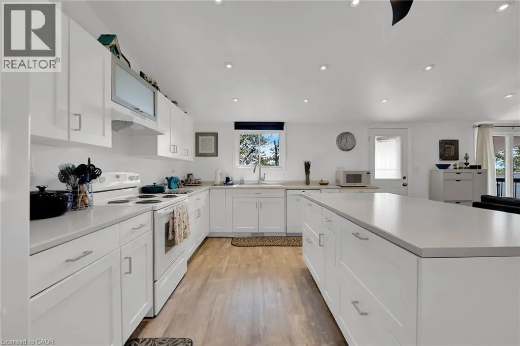 1645 LAKESHORE Road