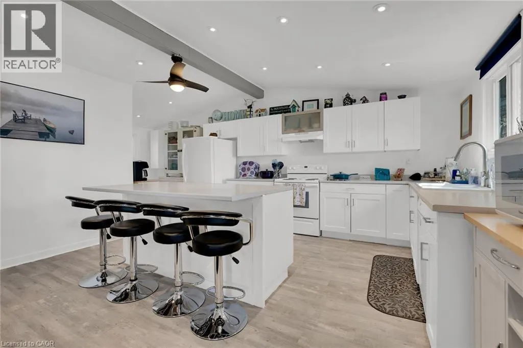 1645 LAKESHORE Road