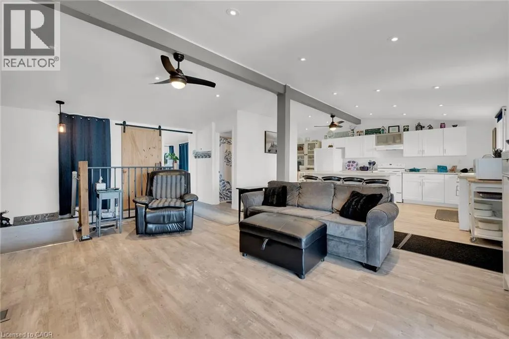 1645 LAKESHORE Road