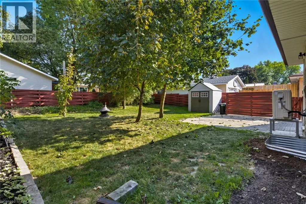 27 BROADMOOR Avenue