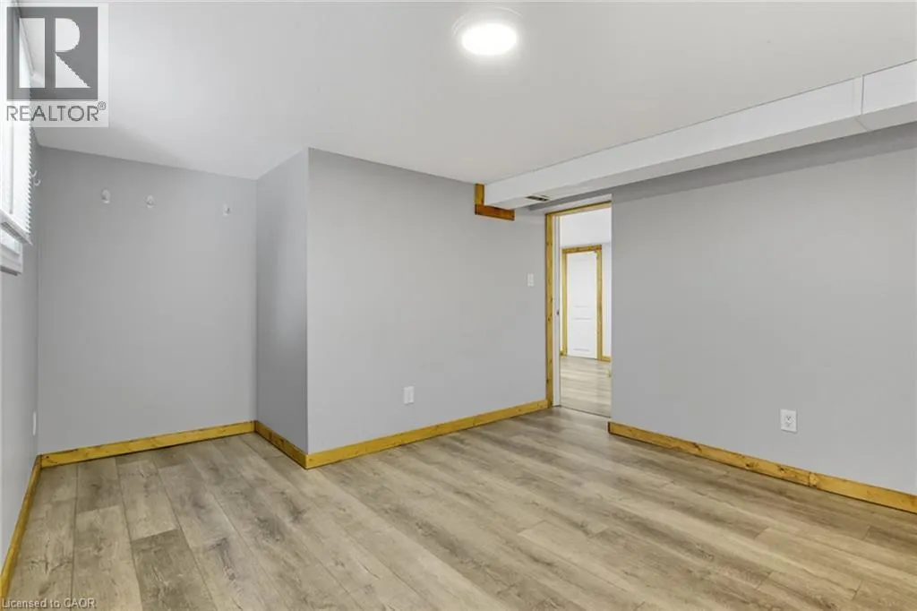 27 BROADMOOR Avenue
