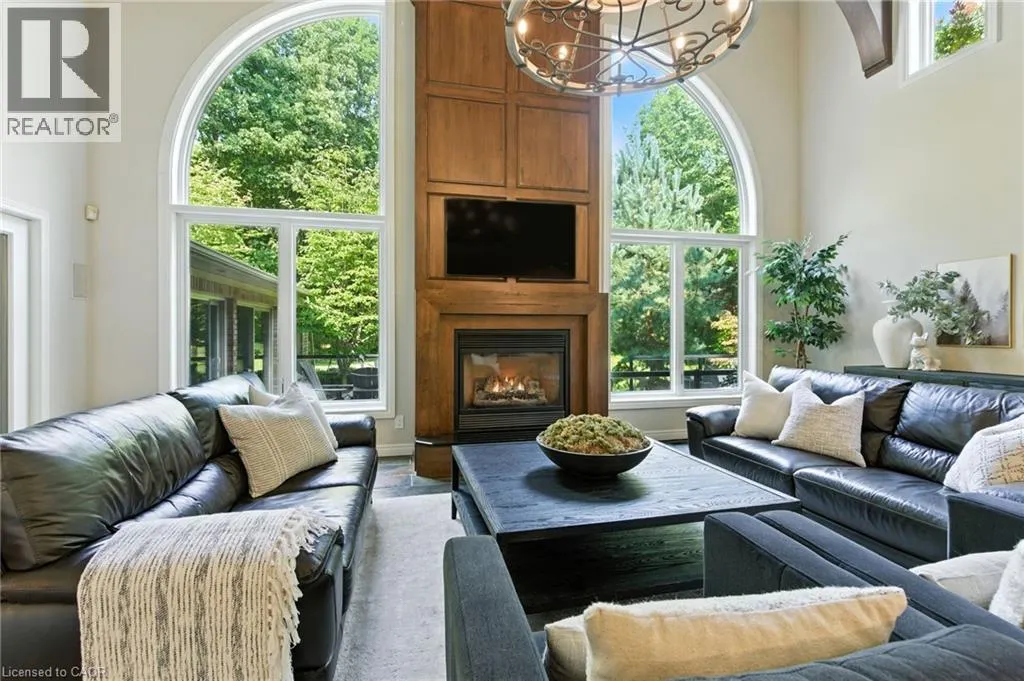 26 PARKSHORE Place