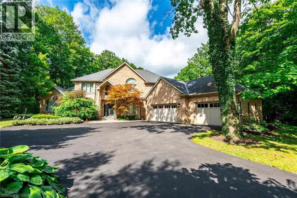 26 PARKSHORE Place