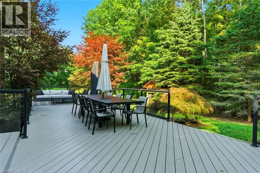 26 PARKSHORE Place