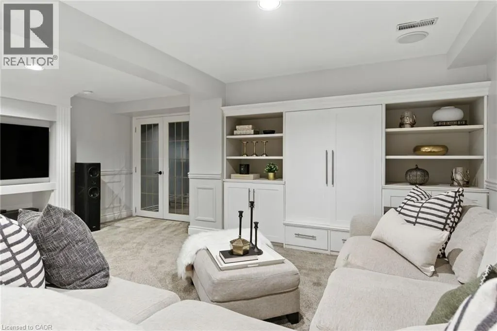 26 PARKSHORE Place