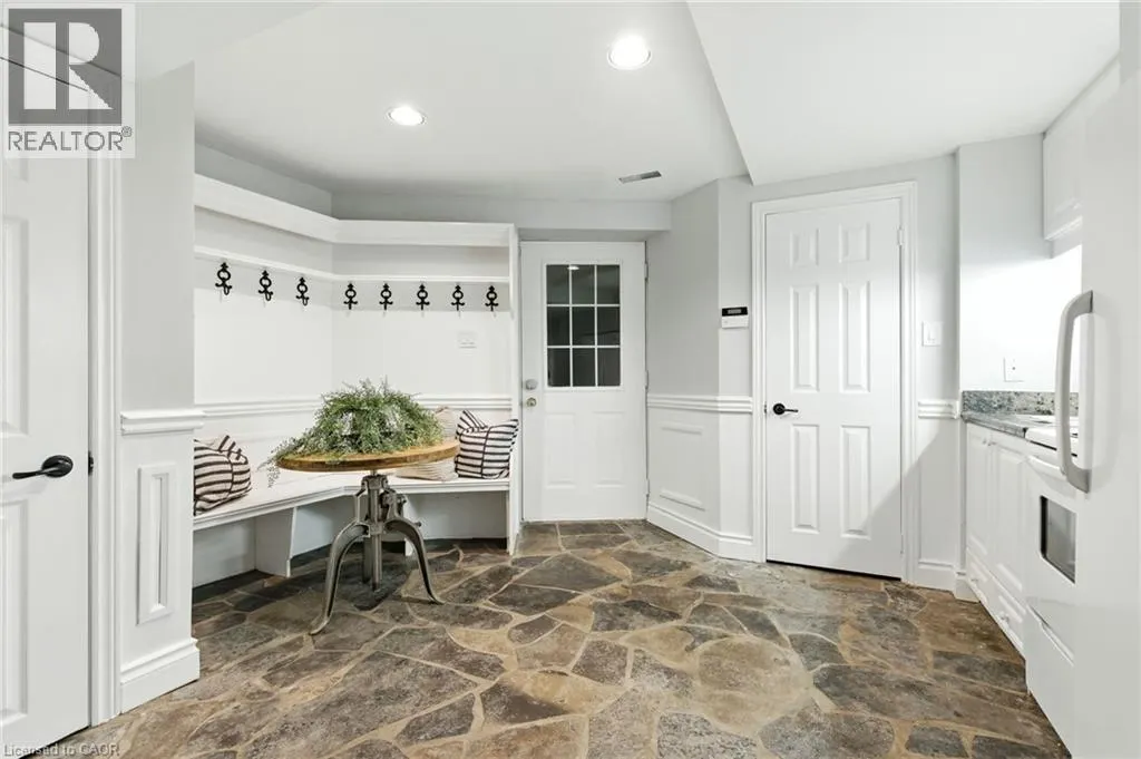 26 PARKSHORE Place