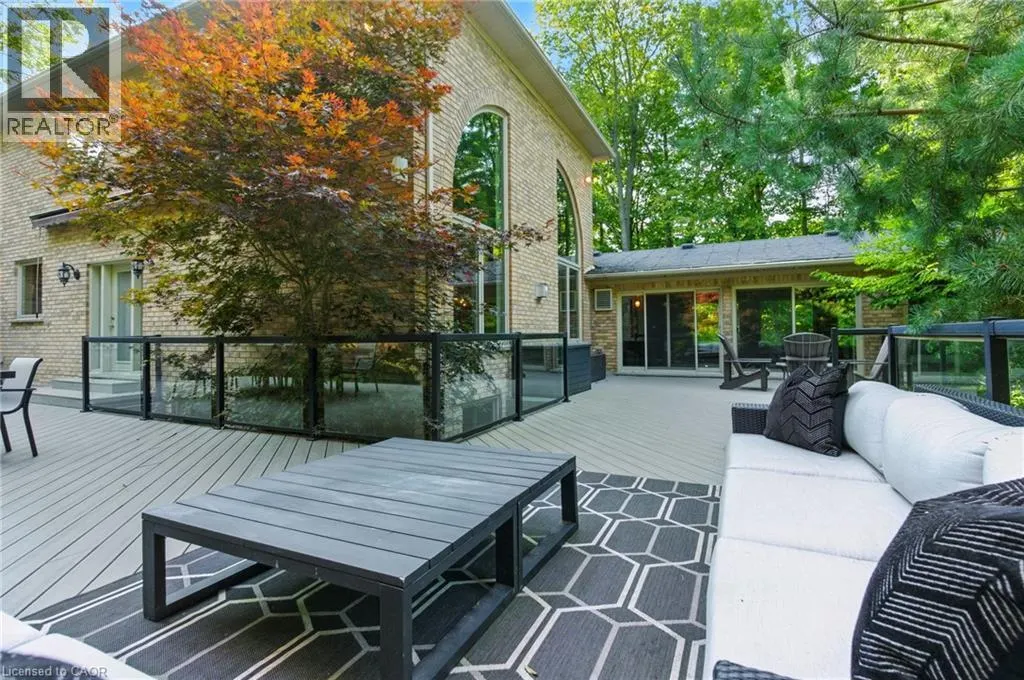 26 PARKSHORE Place