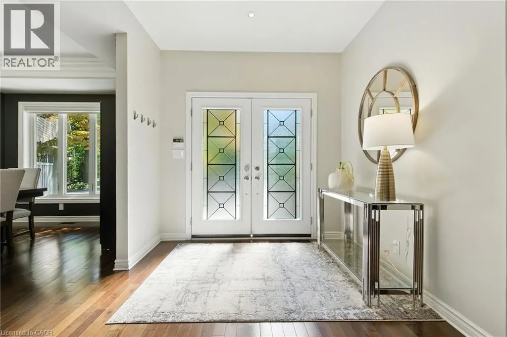 26 PARKSHORE Place