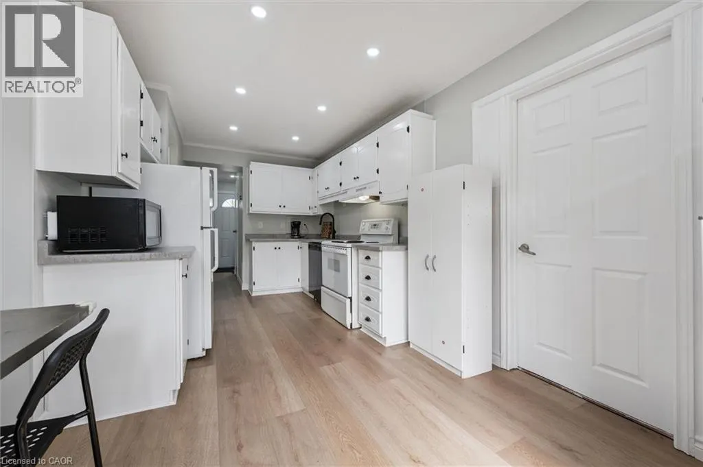 121 UNIVERSITY Avenue E Unit# 41, #41