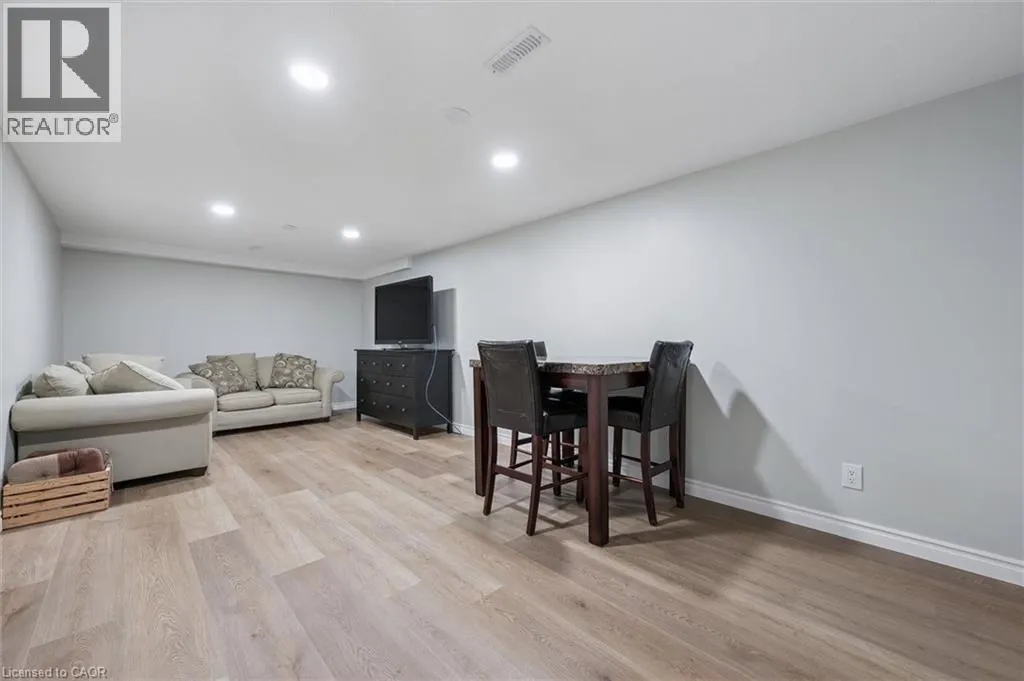 121 UNIVERSITY Avenue E Unit# 41, #41