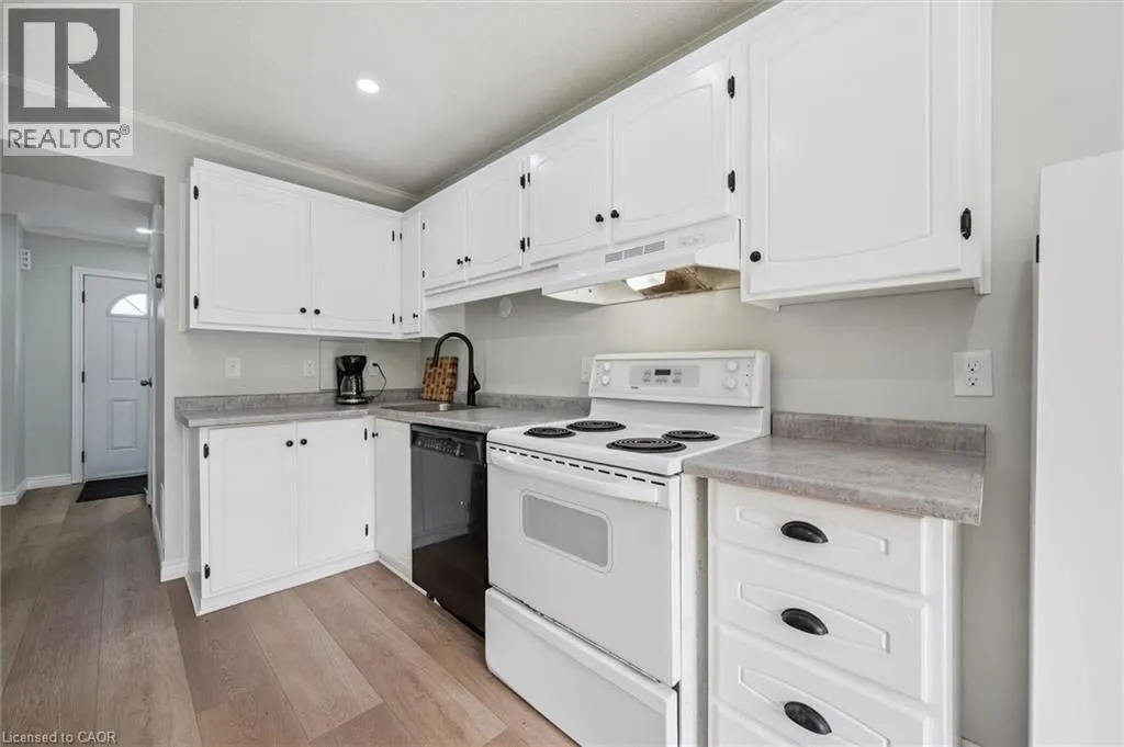 121 UNIVERSITY Avenue E Unit# 41, #41