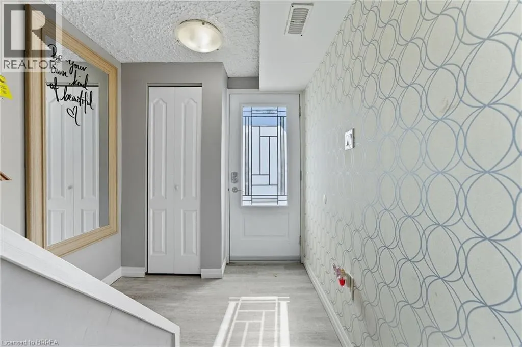 287 STANLEY Street Unit# C, #C