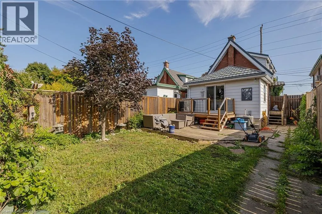 237 VICTORIA Road S