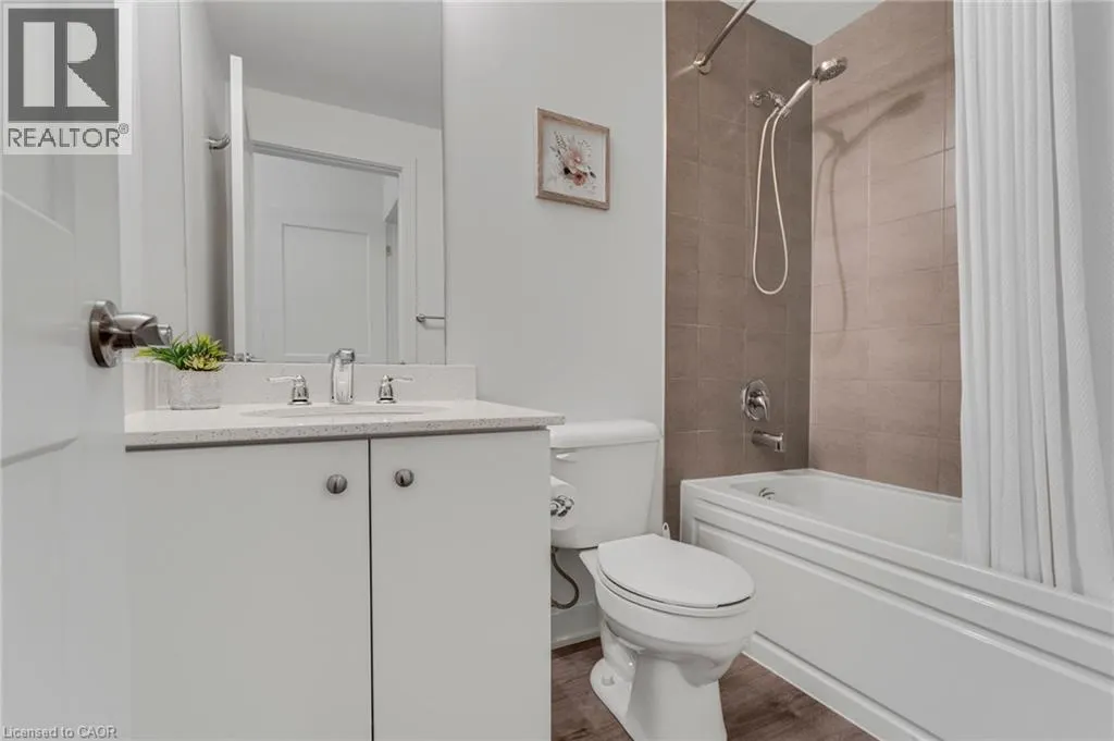 110 FERGUS Avenue Unit# 211, #211