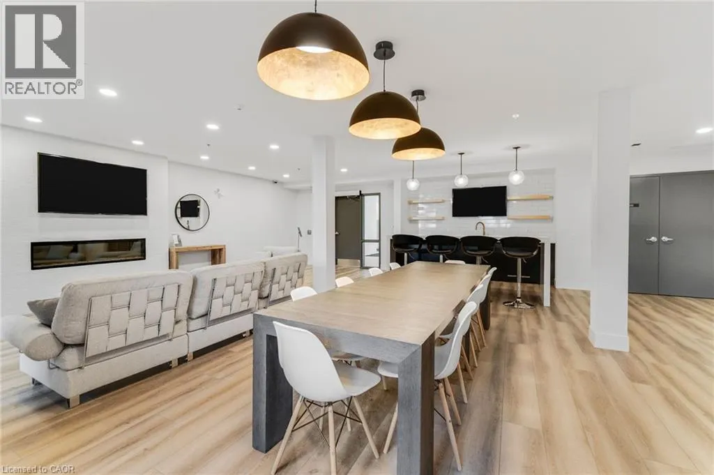 110 FERGUS Avenue Unit# 211, #211