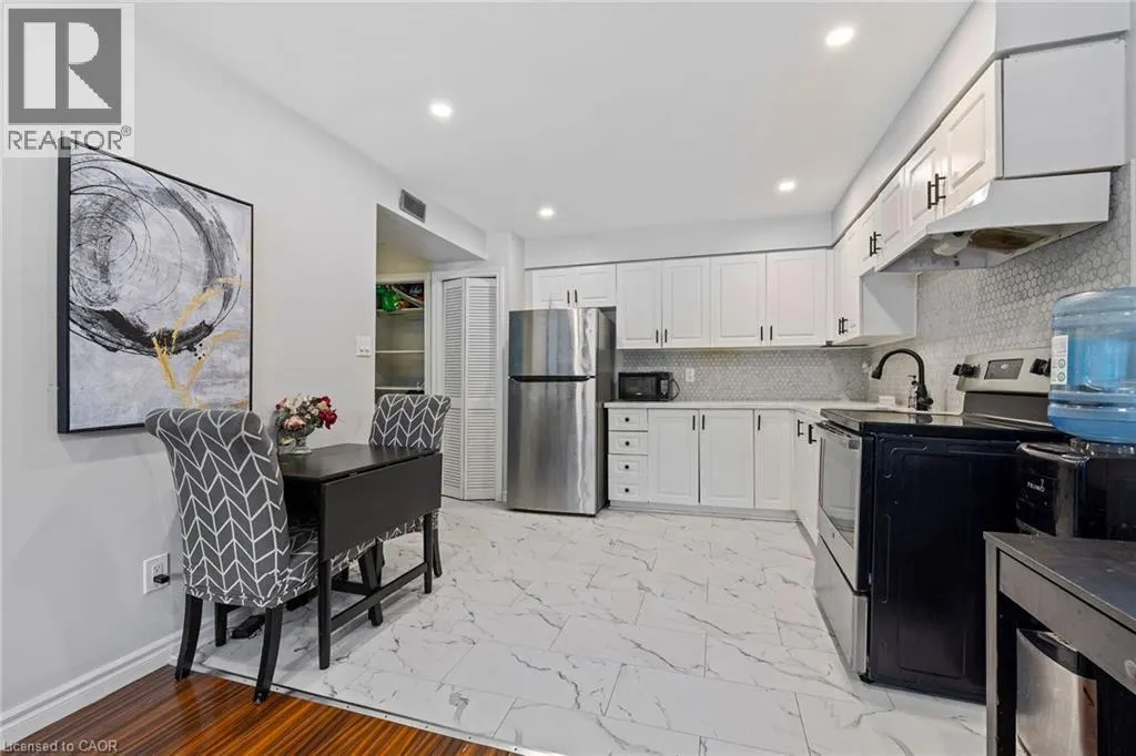 28 VICTORIA Avenue N Unit# 104, #104