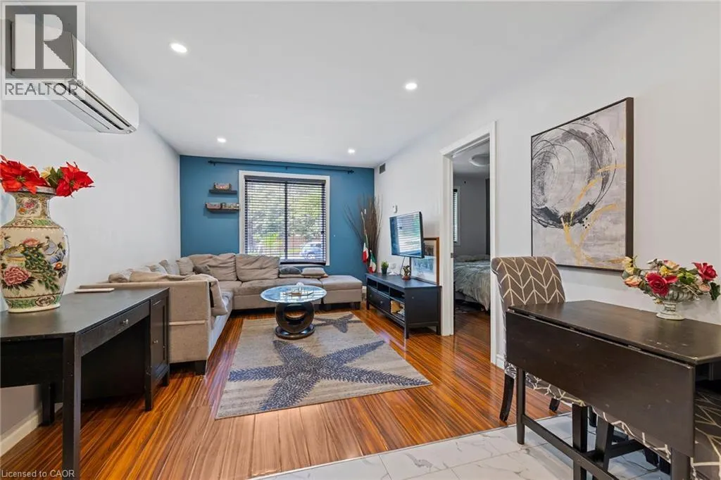 28 VICTORIA Avenue N Unit# 104, #104