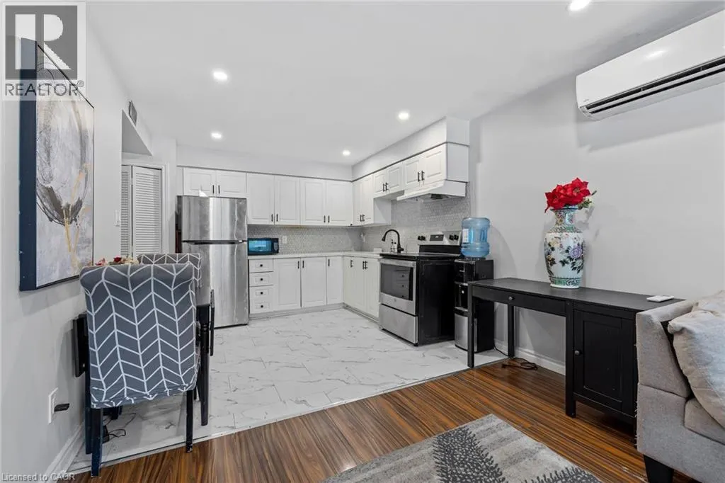 28 VICTORIA Avenue N Unit# 104, #104